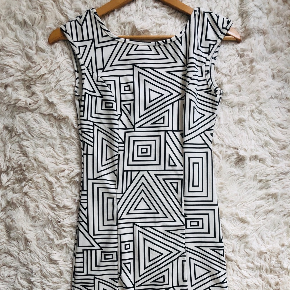 Black & White Charlotte Russe Geometric Dress (S)